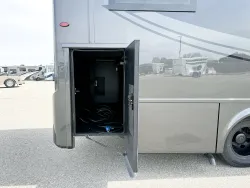 2027 Newmar Freedom Aire 2512 | Thumbnail Photo 24 of 25