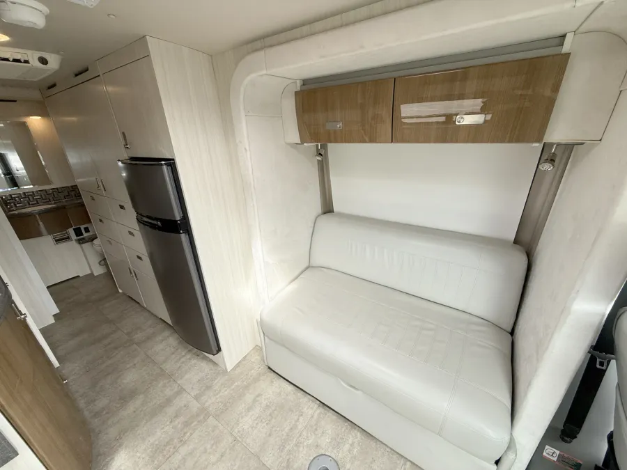 2015 Winnebago Era 70C | Photo 8 of 17