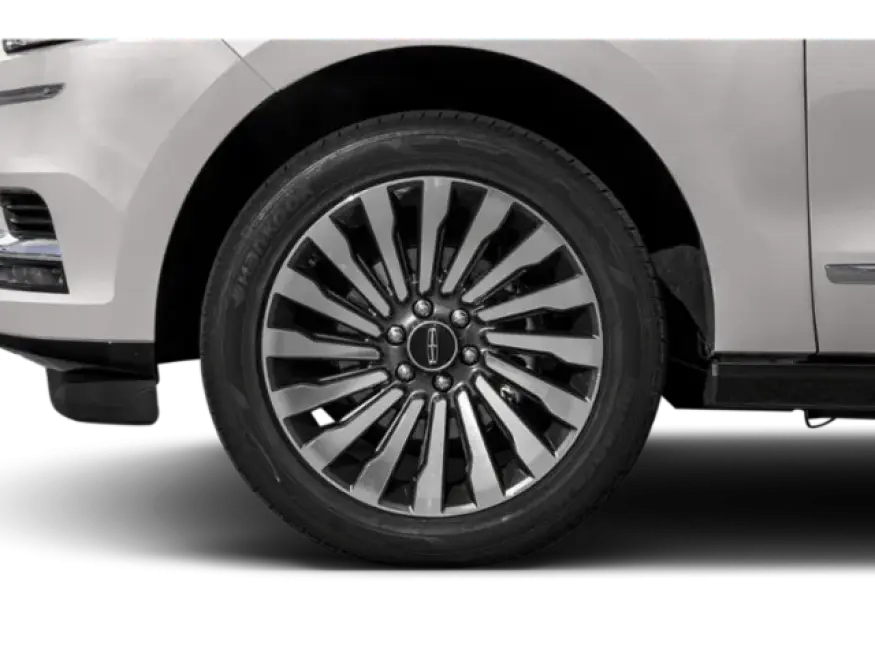 2019 Lincoln Navigator | Photo 7 of 14
