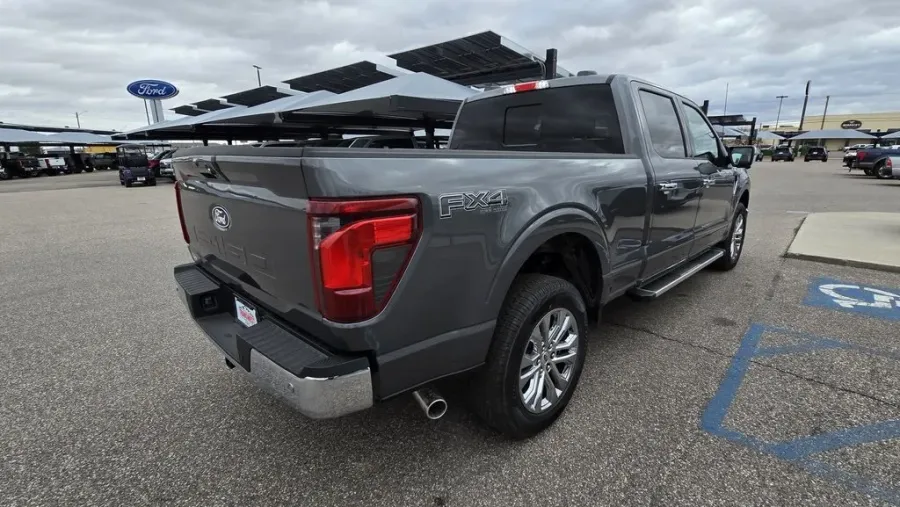 2026 Ford F-150 | Photo 8 of 40