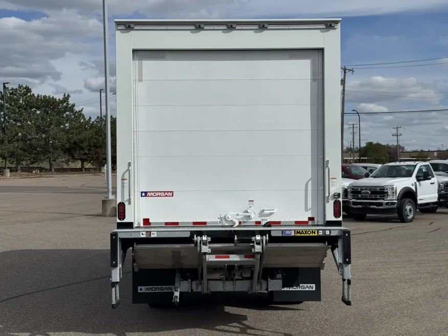 2025 Isuzu NRR | Photo 6 of 17