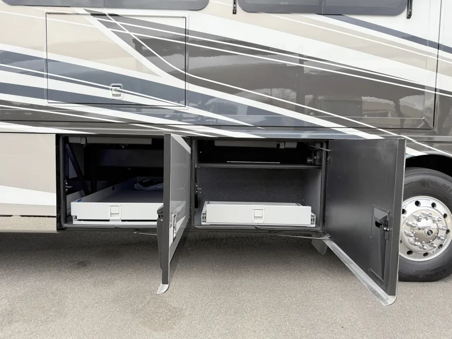 2026 Newmar Dutch Star 4081 | Photo 25 of 30