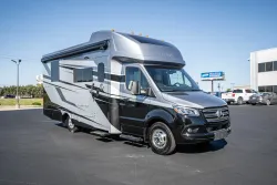 2026 Tiffin Wayfarer 25XPW | Thumbnail Photo 7 of 23