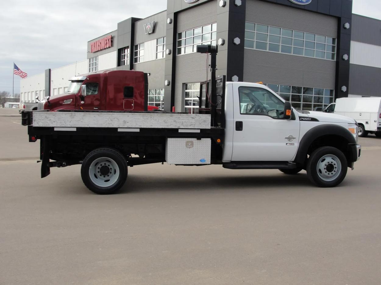 2014 Ford F-550 | Photo 6 of 14
