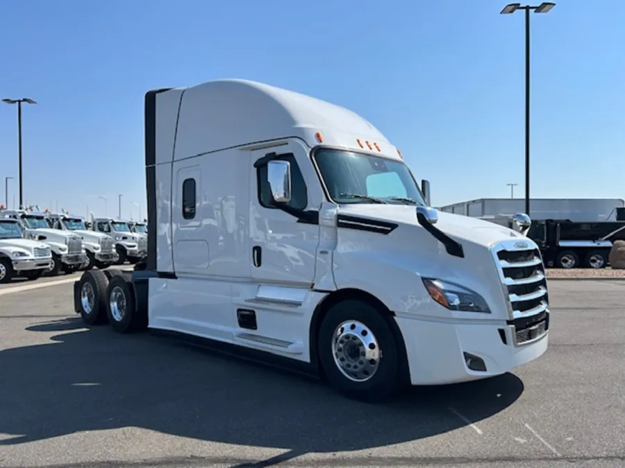 2026 Freightliner Cascadia 126 | Photo 7 of 20