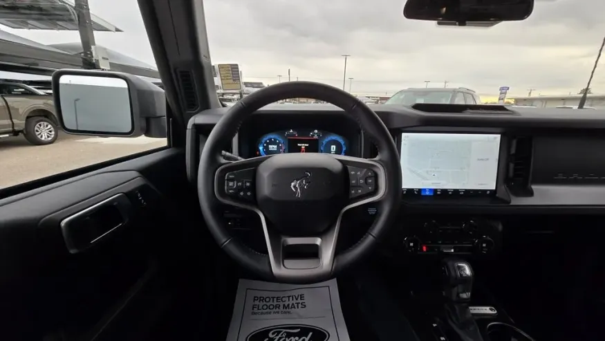 2025 Ford Bronco | Photo 13 of 29