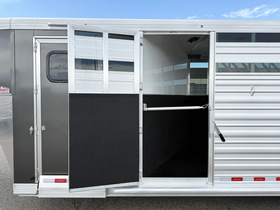 2027 Cimarron Winstar | Photo 12 of 20