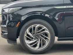 2025 Lincoln Navigator Reserve | Thumbnail Photo 8 of 26