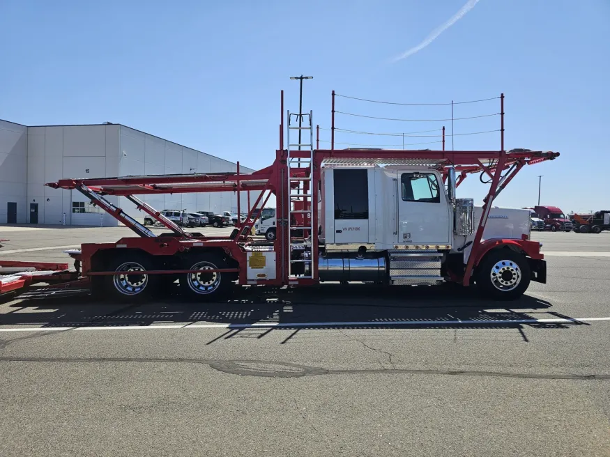 2020 Western Star 4900FA | Photo 8 of 34