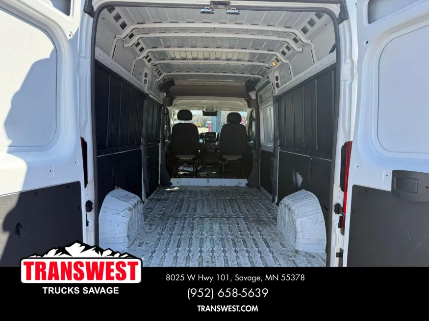 2023 RAM ProMaster 2500 High Roof | Photo 11 of 20