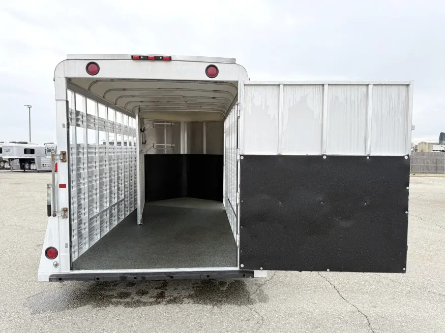 2006 Circle J Stock | Photo 8 of 12