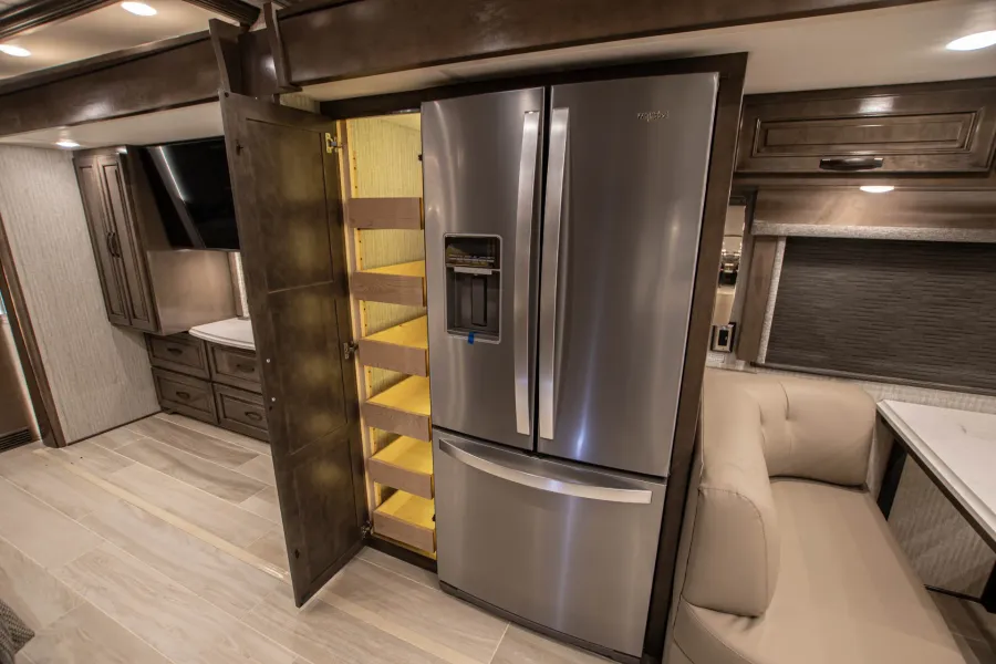 2026 Newmar Dutch Star 4369 | Photo 15 of 25