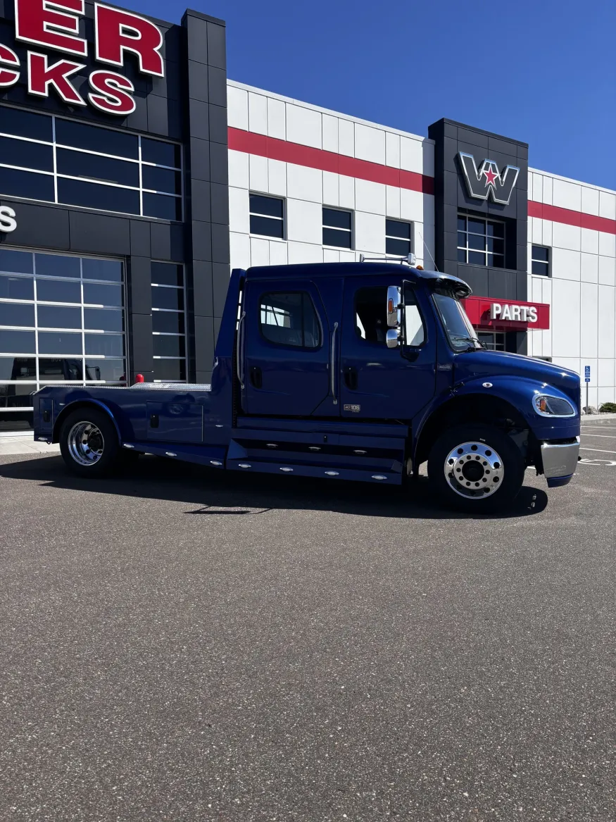 2025 Freightliner M2 106 Summit Hauler | Photo 1 of 27