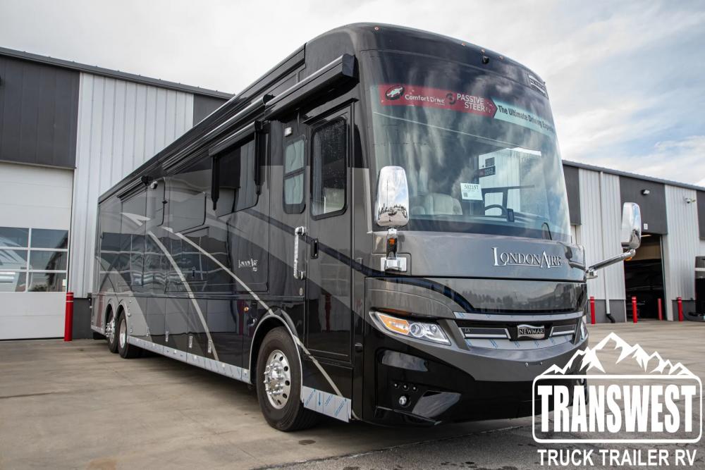 2024 Newmar London Aire 4579 | Photo 4 of 5