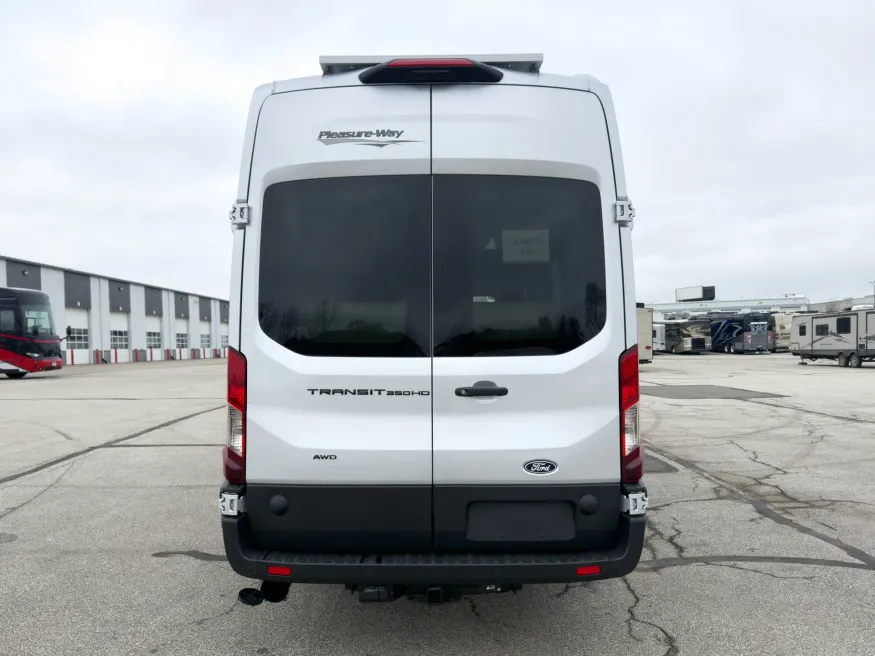 2026 Pleasure-way Ontour 2.2AWD | Photo 6 of 18