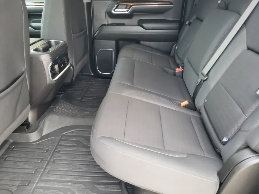 2025 GMC Sierra 1500 Elevation | Photo 20 of 23