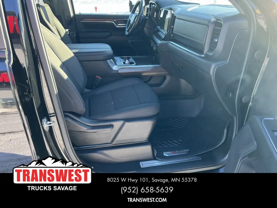 2024 Chevrolet Silverado 3500HD LT | Photo 14 of 15