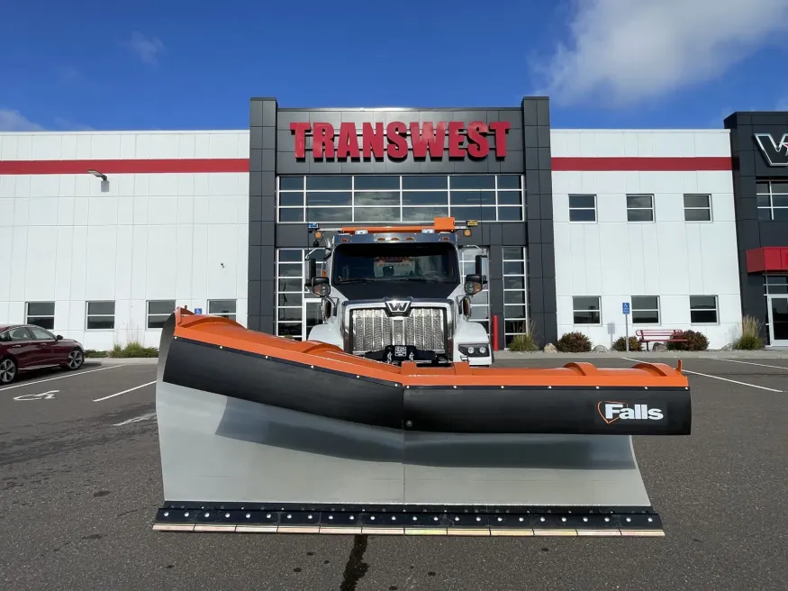 2026 Western Star 47X | Photo 2 of 11