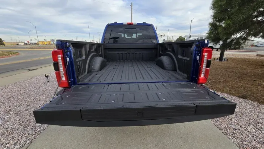 2026 Ford Super Duty F-350 | Photo 10 of 36