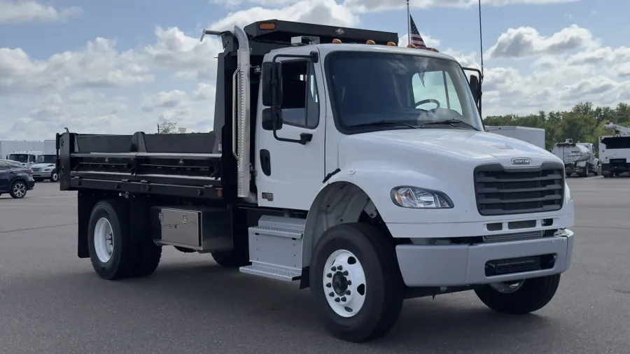 2026 Freightliner M2 106 | Photo 10 of 21