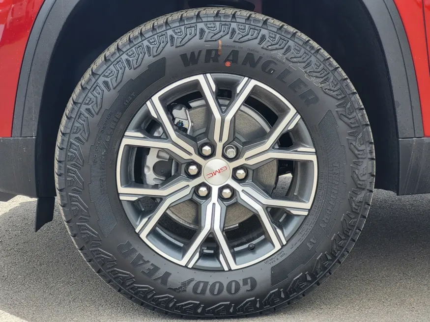 2026 GMC Acadia AT4 | Photo 9 of 26