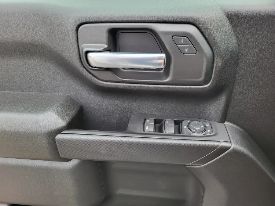2026 GMC Sierra 1500 Pro | Photo 18 of 24