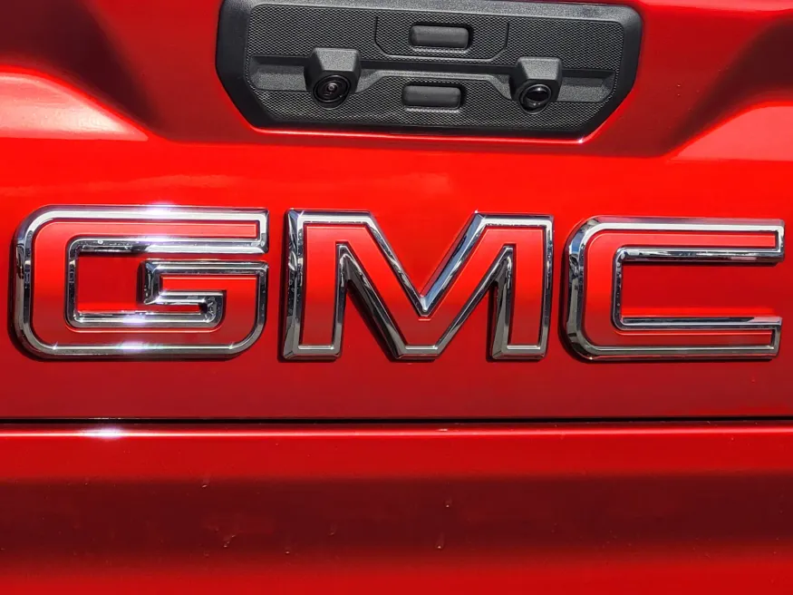 2026 GMC Sierra 2500HD AT4 | Photo 10 of 25