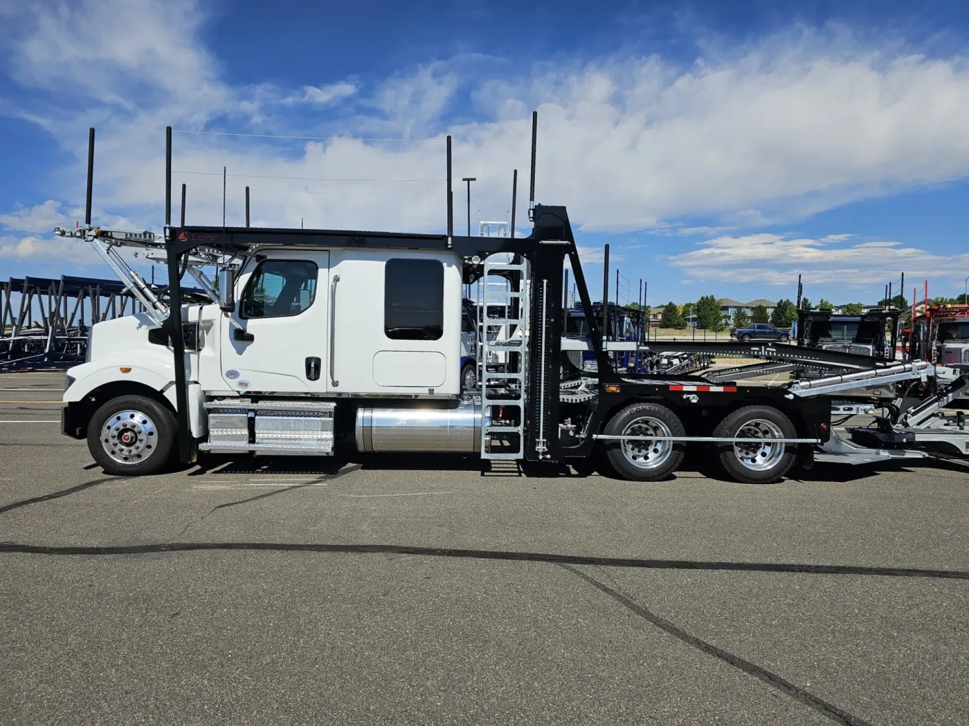 2025 Western Star 49X | Photo 4 of 41
