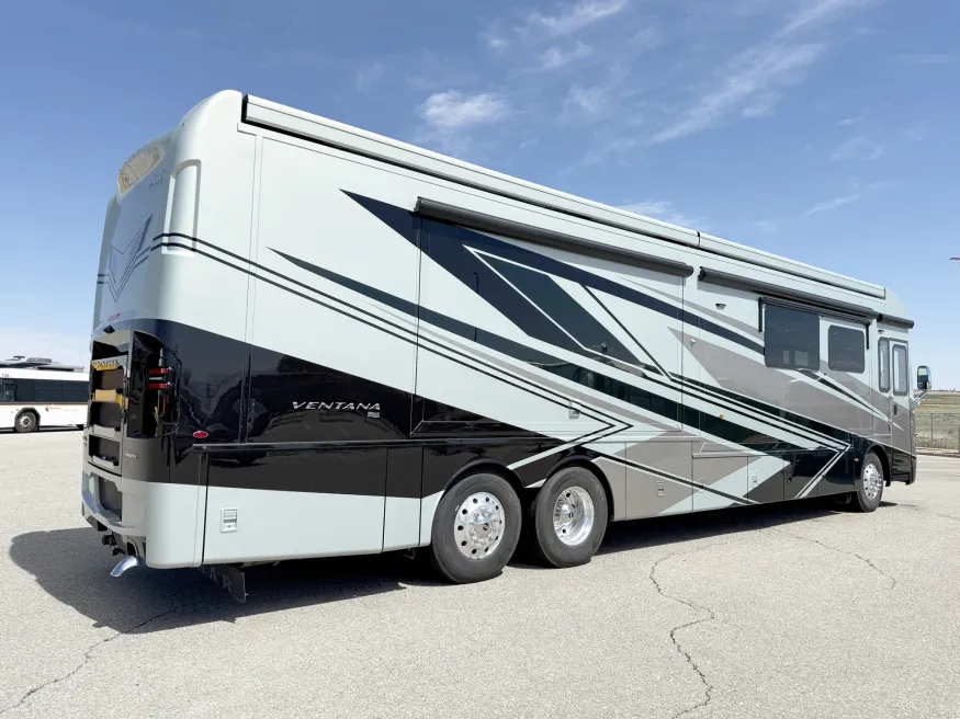 2027 Newmar Ventana 4345 | Photo 22 of 33