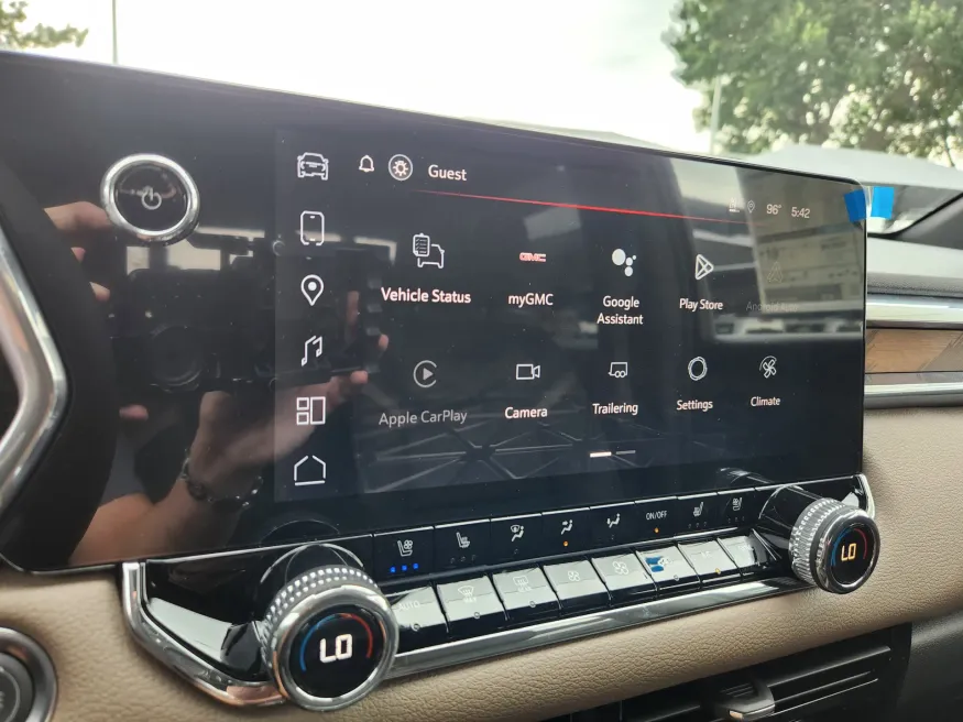 2026 GMC Canyon 4WD Denali | Photo 23 of 28