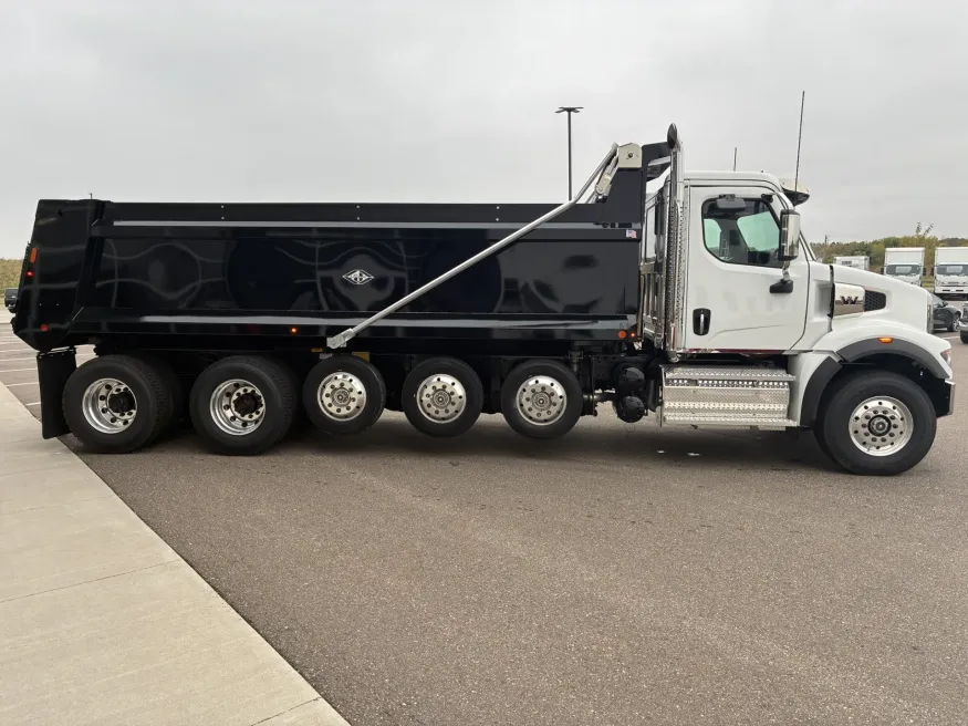 2026 Western Star 47X | Photo 4 of 11