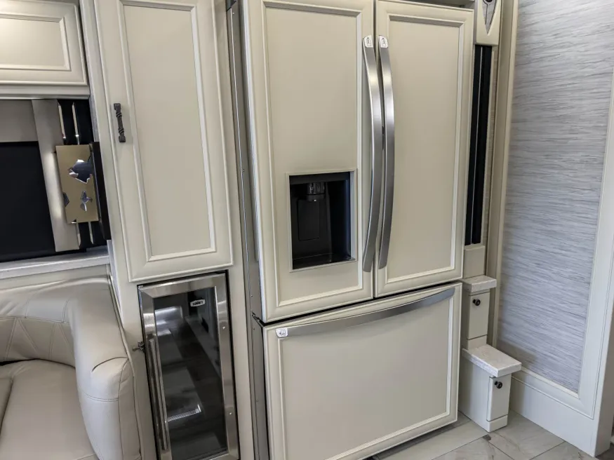 2026 Tiffin Allegro Bus 45BTP | Photo 19 of 47