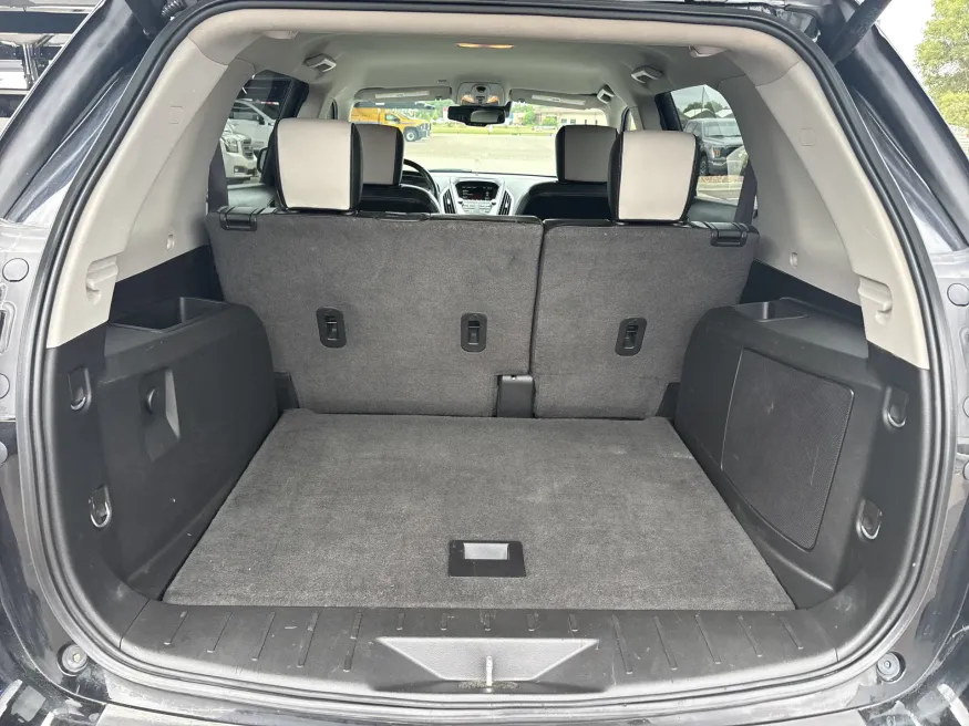 2017 GMC Terrain Denali | Photo 8 of 19