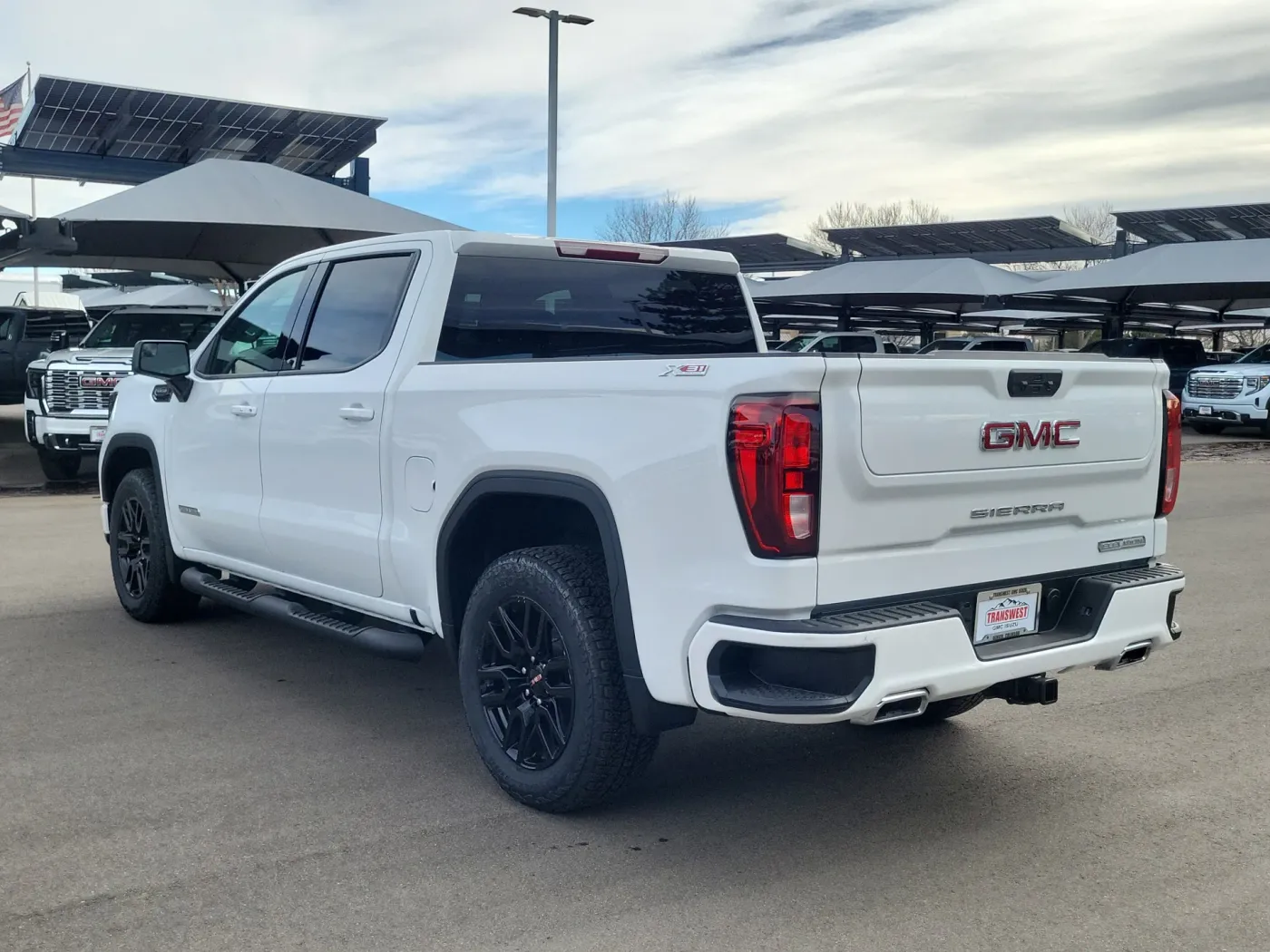 2026 GMC Sierra 1500 Elevation | Photo 2 of 23