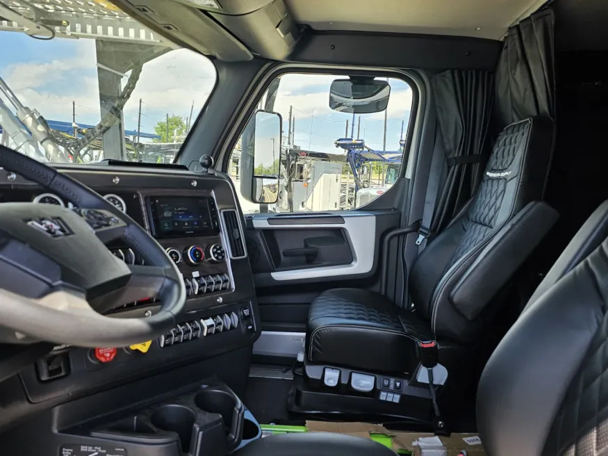 2025 Western Star 49X | Photo 10 of 41