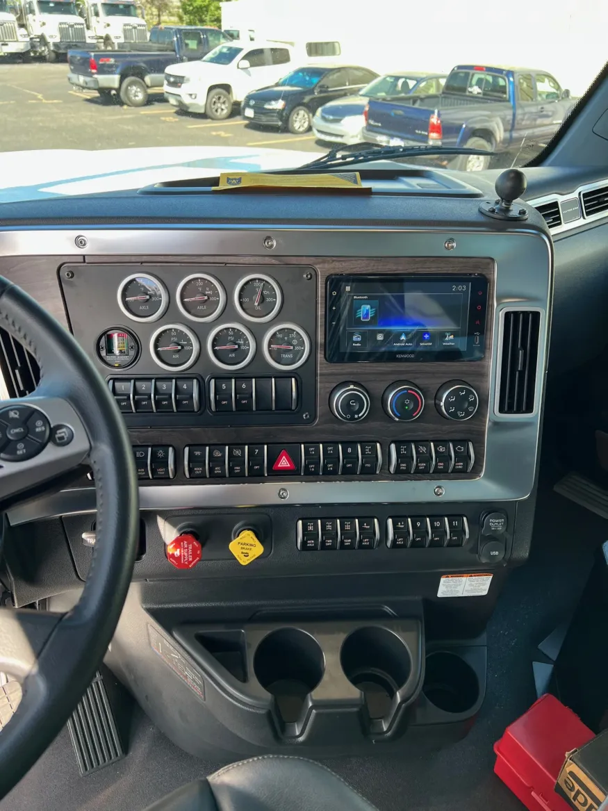 2025 Western Star 49X | Photo 11 of 12