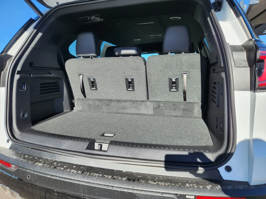 2026 GMC Acadia AWD Elevation | Photo 20 of 22