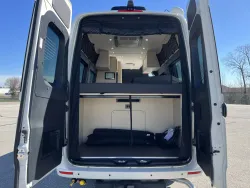 2026 Pleasure-way Plateau RB | Thumbnail Photo 9 of 28