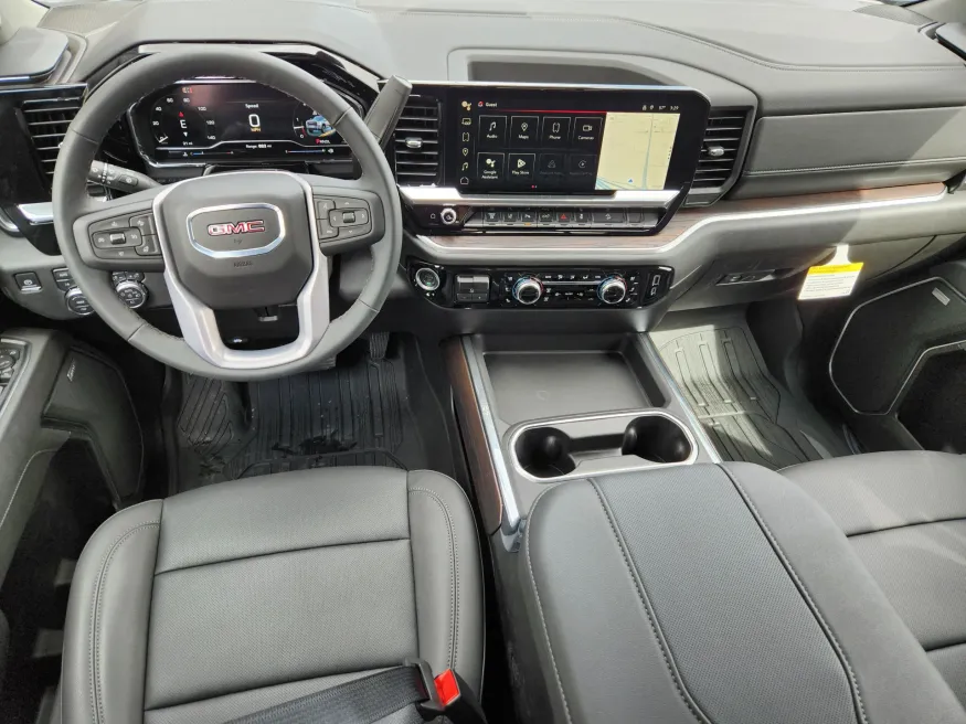2025 GMC Sierra 2500HD SLT | Photo 11 of 32