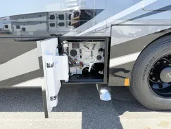 2026 Renegade Valencia 36SB | Thumbnail Photo 26 of 28