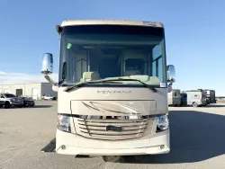 2019 Newmar Ventana 4037 | Thumbnail Photo 24 of 31