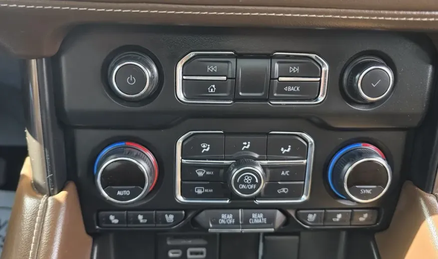 2021 Chevrolet Suburban | Photo 26 of 37