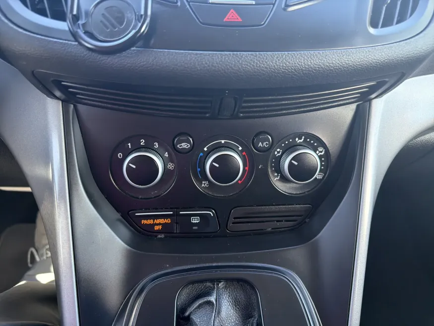2015 Ford Escape SE | Photo 16 of 19