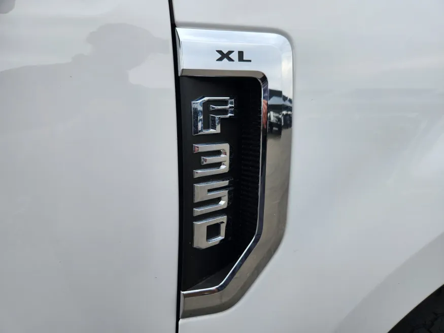 2019 Ford Super Duty F-350 SRW | Photo 20 of 30