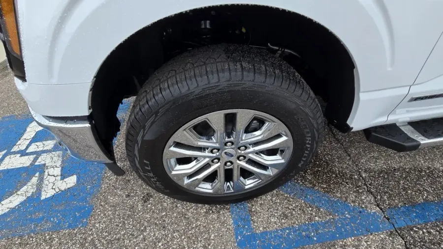 2025 Ford F-150 | Photo 10 of 29