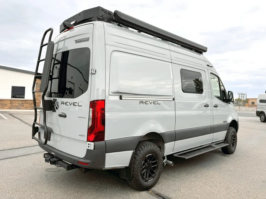 2026 Winnebago Revel 44E | Photo 10 of 14