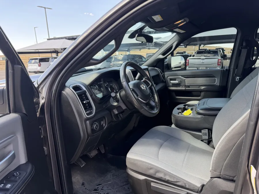 2022 RAM 2500 Big Horn | Photo 14 of 18