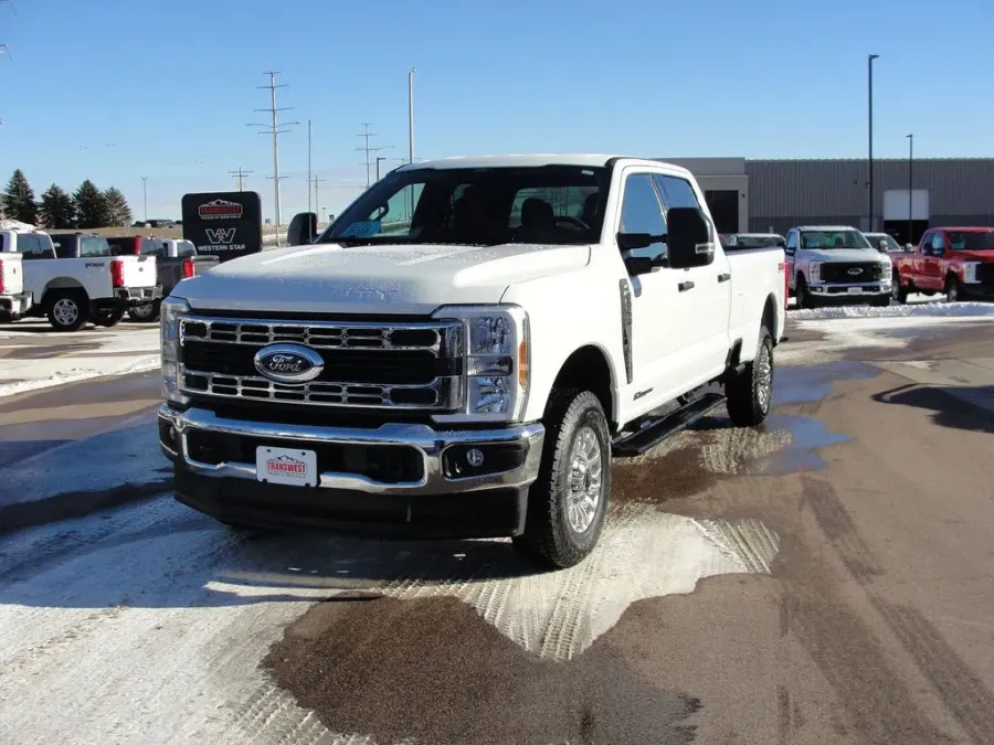 2025 Ford Super Duty F-350 XLT | Photo 24 of 24