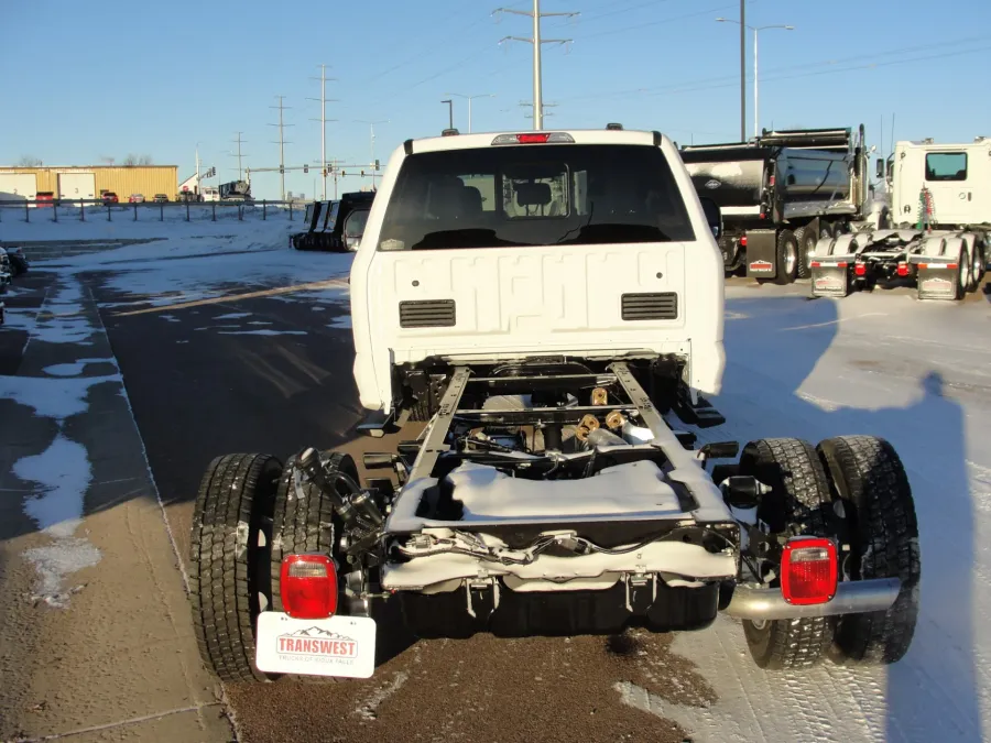 2026 Ford F550 | Photo 3 of 3