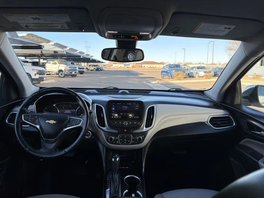 2020 Chevrolet Equinox Premier | Photo 12 of 22